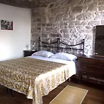 אורחן Dell'istrice קמרינו
