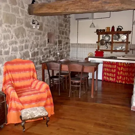 بيت ريفي Locanda Dell'istrice 2*